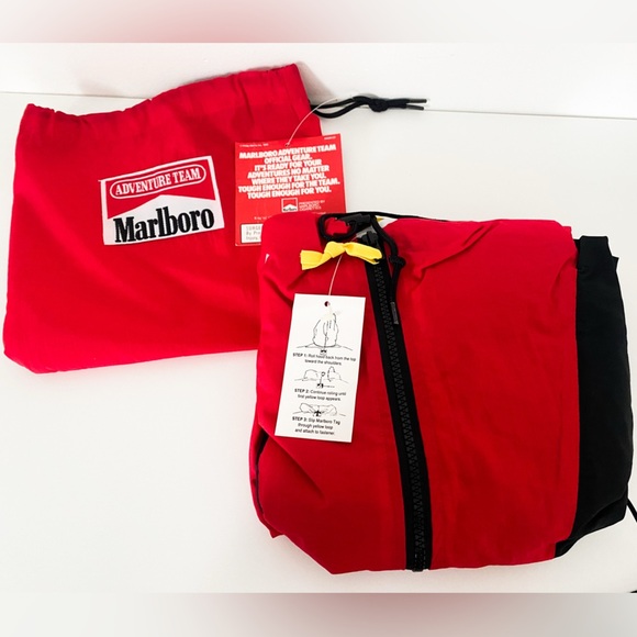 Vintage 90’s Marlboro Adventure Team Red & Black Nylon Windbreaker Set and Pouch - Picture 5 of 11